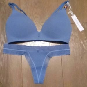 Victoria Secret- Love Cloud  Wireless T-Shirt Bra-32DDD & Matching Thong-XS